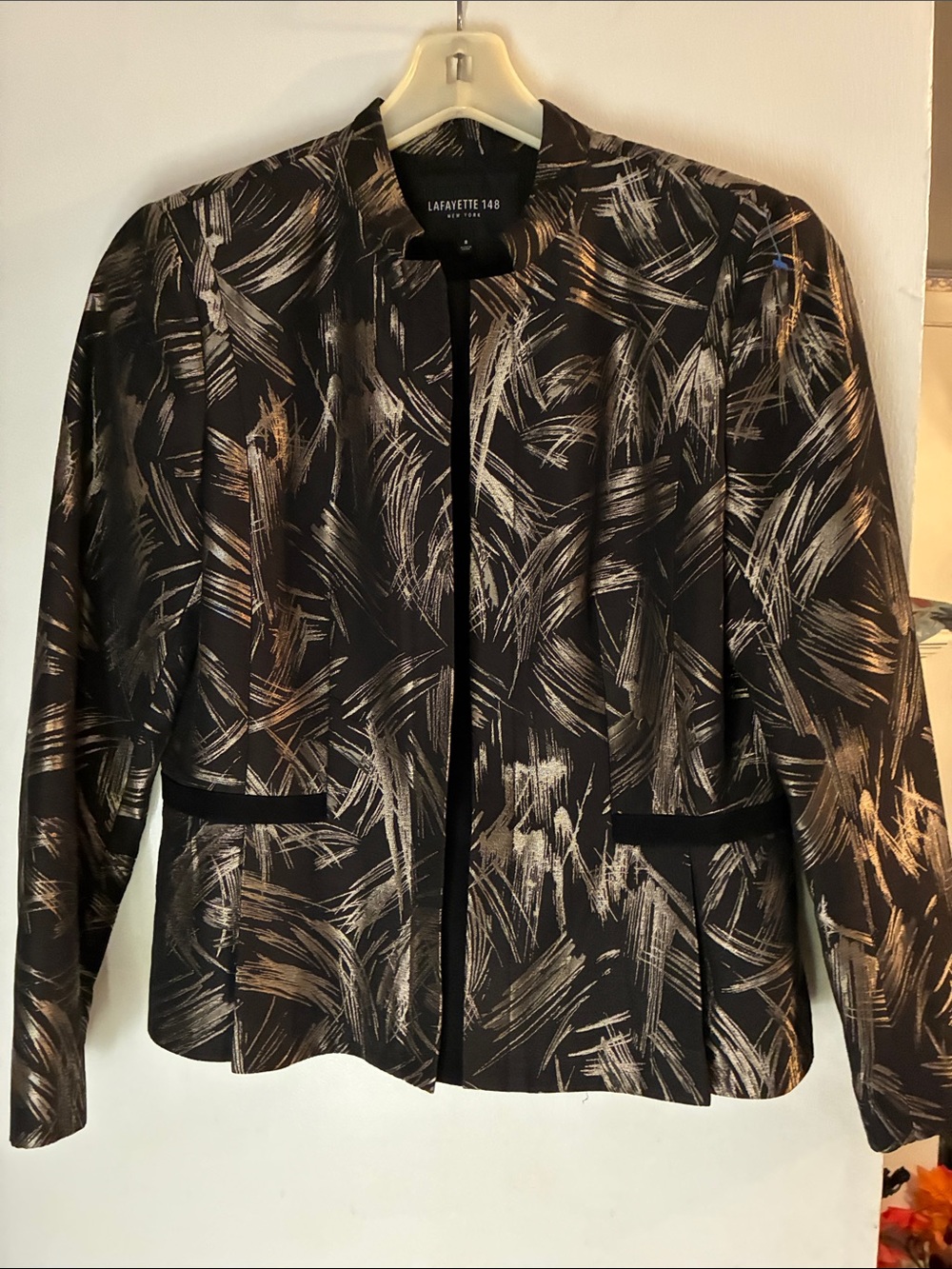 NWOT  Gorgeous Lafayette 148 New York Black Jacket with Metallic  Print 8